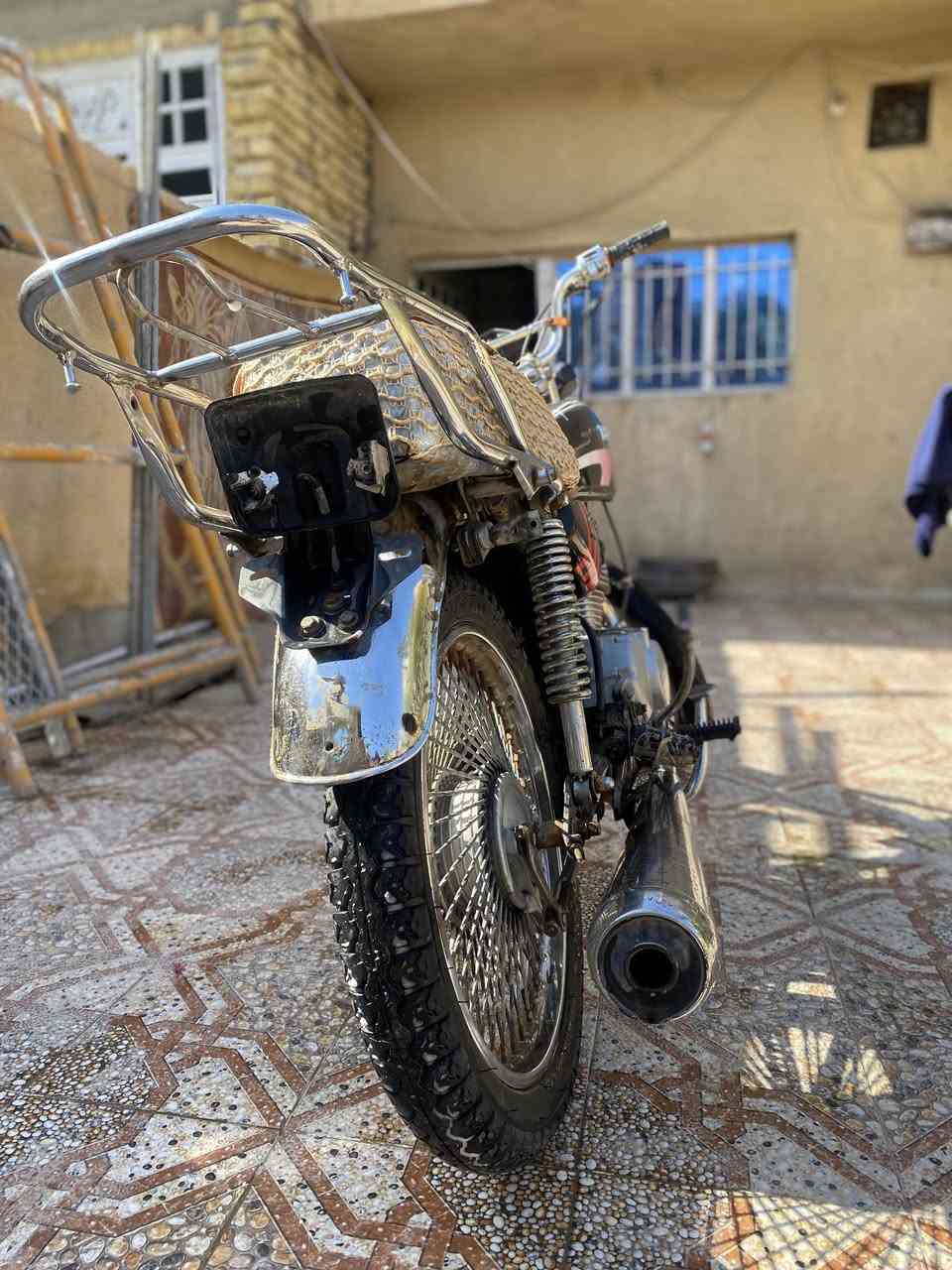 أرشا موديل 18 بيها نقوصات بسيطه أوراقها كامله نظيفه السعر ٣٧٠ الف وبيها مجال قليل  مكانيي كوت حكيم ***********
