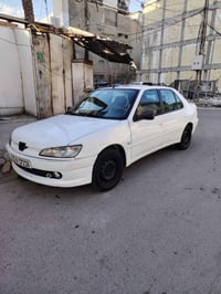 للبيع بيجو ٣٠٦ فرنسي موديل ٢٠٠١ بيها صبغ نص باب خلف السائق بغداد الشرا...