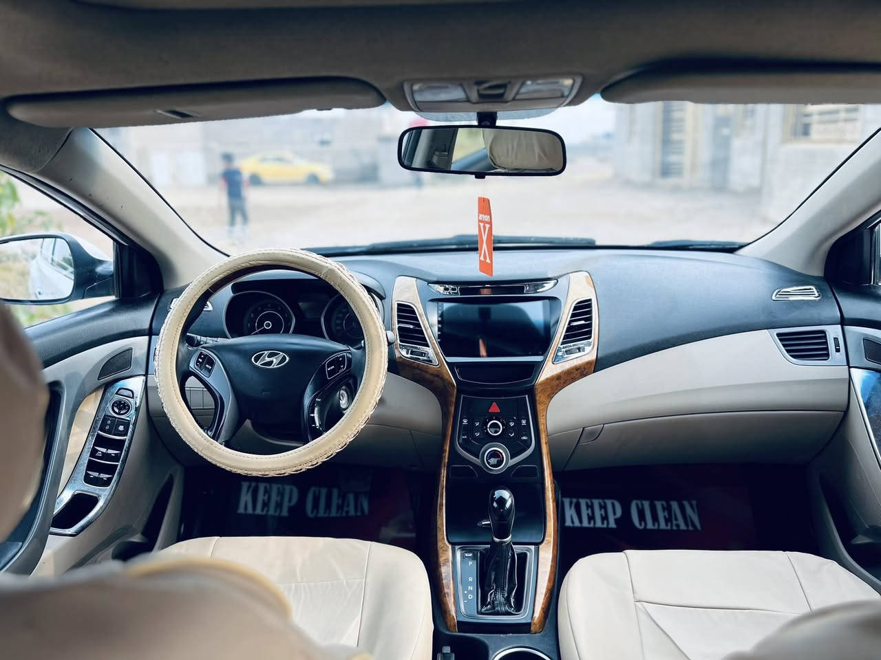 سلام عليكم 
النترى خليجي 2016 ذي قار فول مواصفات محرك 1800 رشه تجميل بحافه الباب السايق والباقي كفاله عامه سياره جديده وجاهزه كير محرك تبريد تخم تاير حداديه كلش جديده السياره 
العنوان ذي قار السعر 128 وبيها مجال 
للاستفسار اتصل على الرقم ***********
