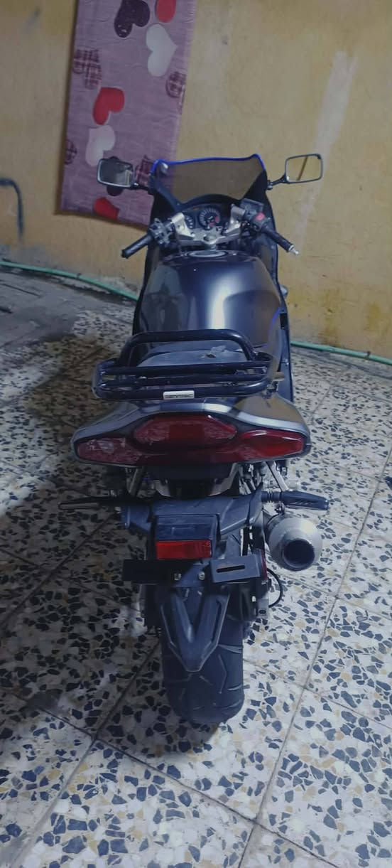 سلام عليكم دراجه ساسوكي قرش 400 بيه اشخوط بل سمج دراجه كله شغاله مكاني بغداد ***********
