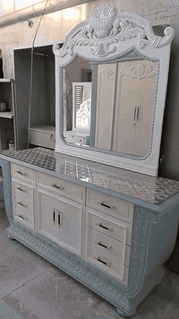 غرفة نوم كويتيه إيطاليه مستخدمه شرط النظافه والمتانه

وشرط كويتي إيطالي مو تركي ولا ماليزي الغرفة تتكون

من 6 قطع السعر مليون وربع قفل شامل الشد والتوصيل 

داخل ذي قار فقط بس بيع السعر مليون و150 ألف 

عنوان داخل المنشور ***********
