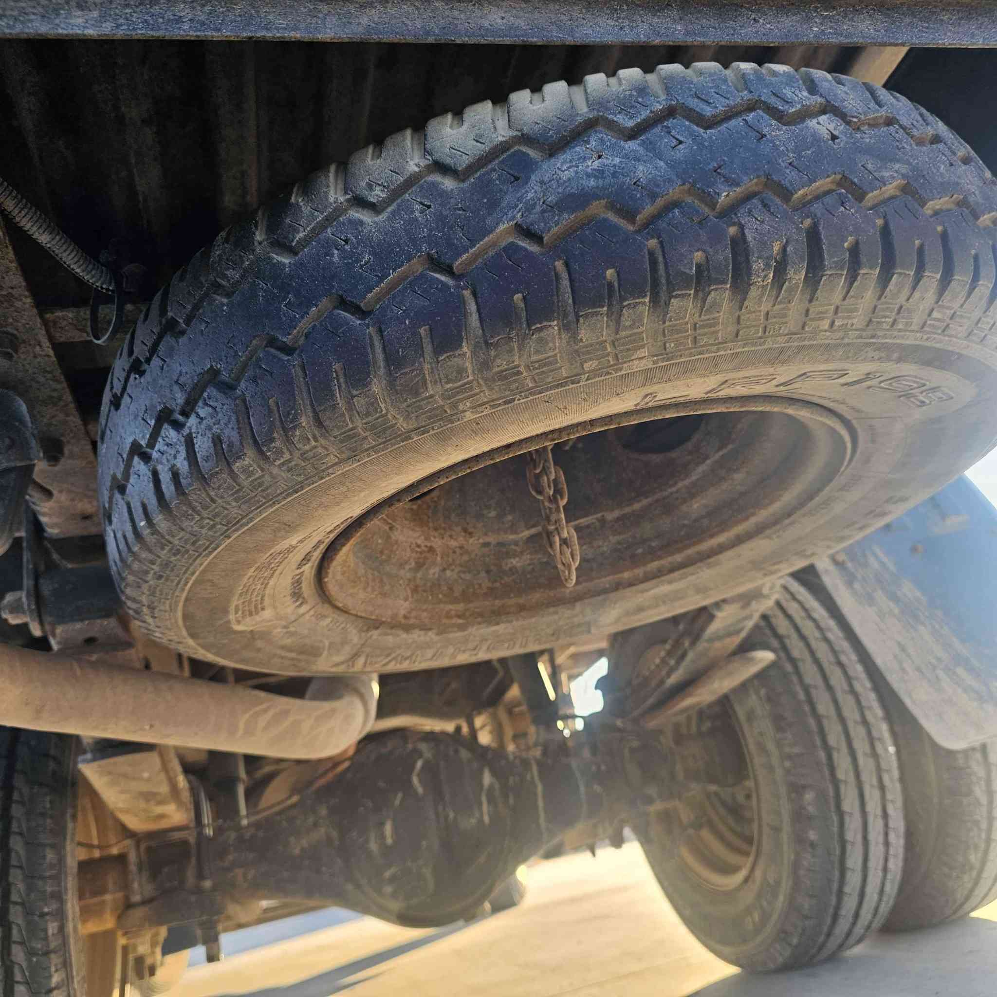 کیا چوار هە زار 
مە کینە عادی مۆدیل 2013علوجە ساغە 6تایە ی لۆکی لە ژێرە گێڕو مە کینە ی بە شە رت***********
*********** رانية, السليمانية
