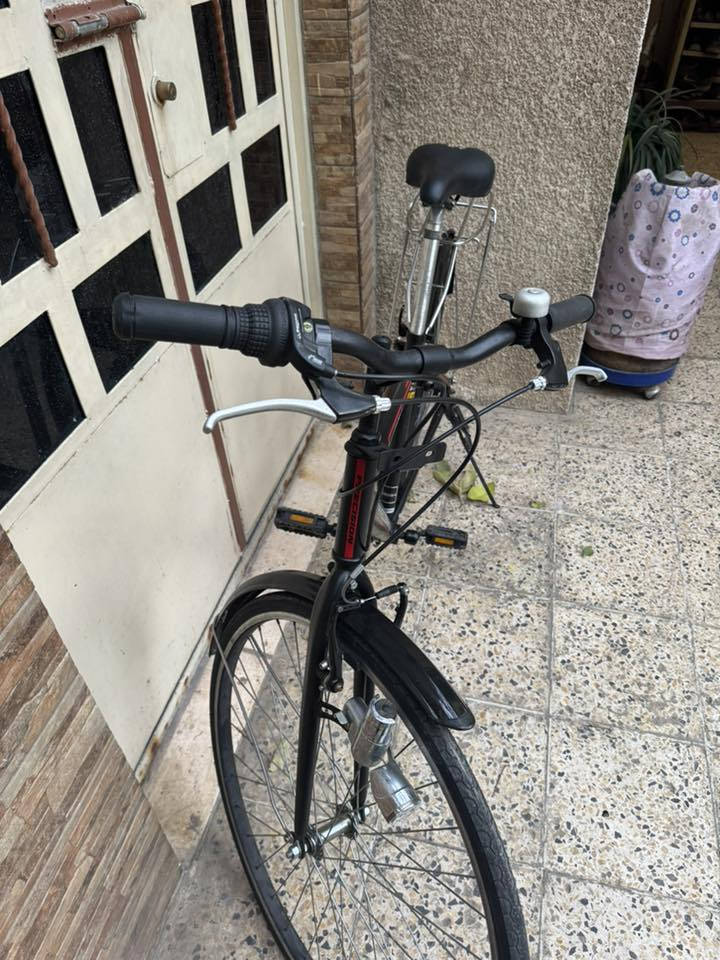 السلم عليكم حجم ٢٧ المنيوم ماركه Precision داينمو شغال سيبايبه اصليه
مكاني بغداد الشالجيه قرب جامع براثا 

***********
