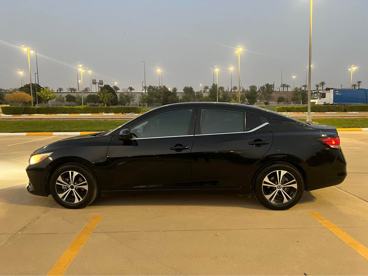 نیسان سێنترا ٢٠٢١ مواسەفات SV , بەسمە ,تەبرید دوو مەرکەز  نیزام سپلیت ,ڕادار و خەتی جادە  ,ئاوێنەڕادار  ,ئۆتۆبرێک ,تەعدید سورعە ,٣ مۆدی لێخوڕین ( ECO - Normal- Sport ) ,گێڕ و مەکینەبەشەرت    , ڕەقەم نوێ ( باریک ) سەنەوی تا ٢٠٢٨ نوێ کرایتەوە  , (سێ پارچی پێش  لەگەڵ چاملغی پشتەوەی لای سەکن)  ، 750 هەزار غرامەی لەسەرە . سعر ١١٩   و معامەلە  ,
ڕەقەم تەلیفۆن*********** What’s App أربيل, العراق
