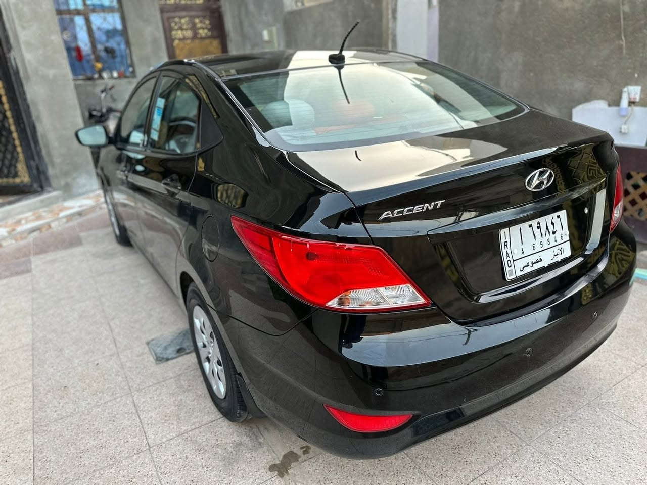 السلام عليكم اكسنت 2016 امريكي بيها صبغ بنيد وربع جاملغ شرط بدون اي دواخل محرك 1600 كير ومحرك مكفولات سياره جديده بمعى الكلمه  متصرف عليه شي جاهزه تخم تاير صدر جديد السياره حيل ناعمه وترايها حلو وصرفها حيل اقتصادي رقم انبار باسمي تحويل مباشر باسم اليشتري السعر 98 وبلعافيه ع ياخذها رقم الهاتف *********** مكاني الانبار فلوجه
