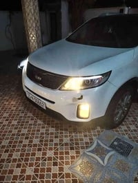 من رخصة الادمن  ١.كيا سورنتو ٢.موديل 2013. شكل 2015 ٣.خليجي.  كويتي......