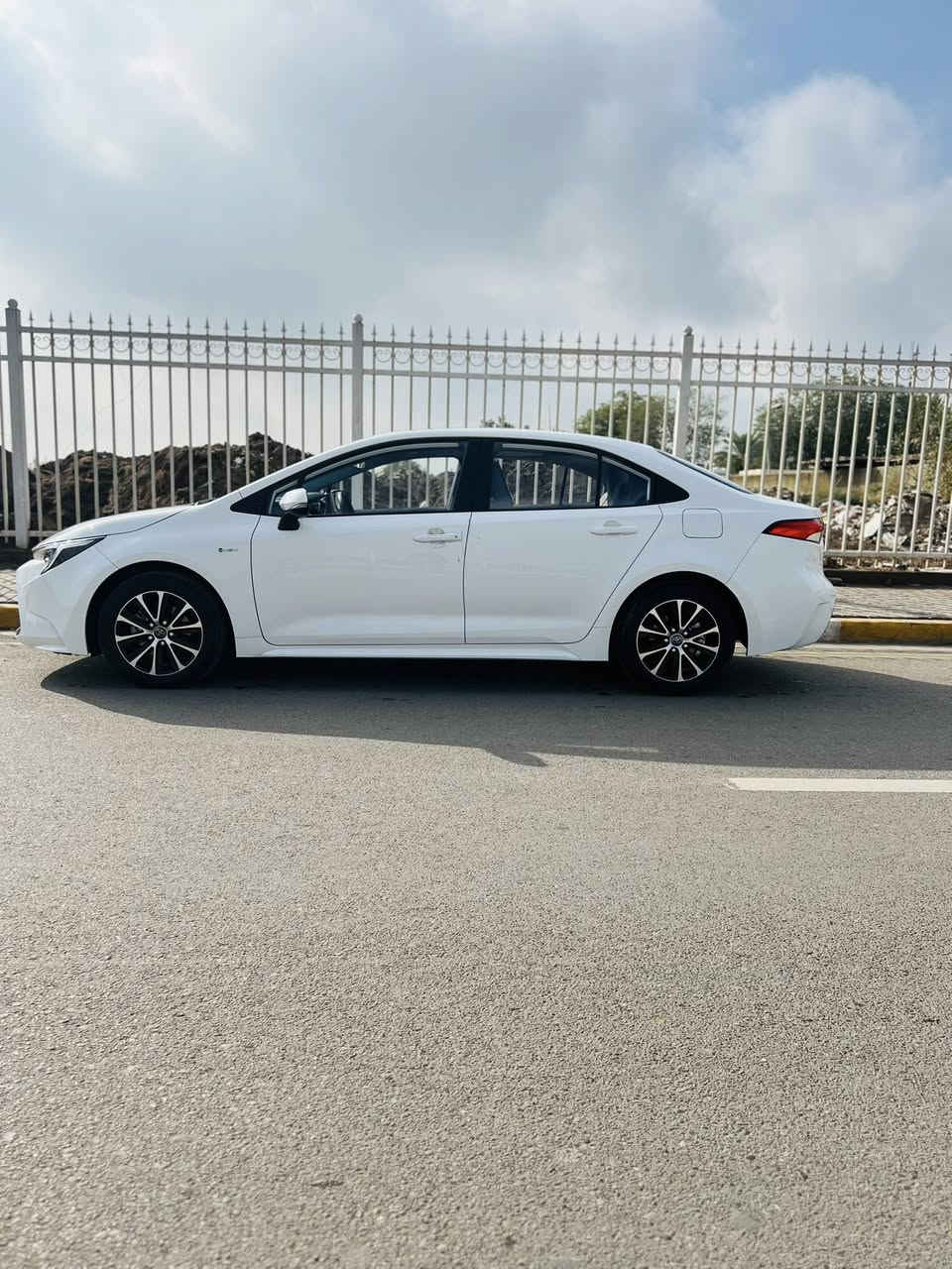 سلام عليكم كورلا 2025 هايبرد شكل الامريكي  فول مواصفات ما عده كشن  الكهرباء ماشيه 6000
  رقم بغداد بسمي تحويل ثاني يوم 
مكفولة كفالة عامة  بحالةالزيرو      مواصفات 🔴
🔹ويل كب  سبورت 
🔹فتحة 
🔹دخول ذكي بدون مفتاح 
🔹بصمة ابواب 
🔹اشاير بل مري 
🔹لايت زينون +كشافات زينون 
🔹ماطور لايت (يصعد وينزل)
🔹اوتو لايت عالي
🔹اوتو هولد 
🔹سايد بريك بصمة ذكي 
🔹زر EV  
🔹وضعيات قيادة  
🔹تبريد ❄️ ثلج  قطعتين 
🔹شاشة كار بلي بلوتوث 
🔹عدادات دجتل 
🔹قيادة ذاتية +رادار 
🔹تحذير عند خروج عند مسار +بريك 🔹ذاتي عند حاجة 
🔹منافذ طاقة امامية وخلفية 
🔹ويل كب مكاني بغداد الكرخ 
 
السعر 160 وبيهه مجال  ***********
