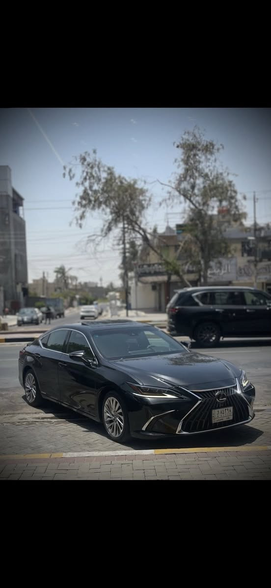 السلام عليكم
لكزس es300h هايبرد لون اسود 2021 
المواصفات برده خلفيه كهرباء + بردات جوانب مع المثلثات + رادار خلفي + رادار جانبي لليمين و اليسار + رادار امامي + مري شفط + تدفه و تبريد مقاعد اماميه + قطعتين تبريد + لون داخل قرميدي جلد + دشبول صاج + دركة ستيرن صاج + اضائه داخليه ليليه + هاند بريك بصمه + اوتو هولد + داتا شو + مثبت سرعه + تحديد مسار + قياده ذاتيه + تدفئه ستيرن + لد ترحيب اربع ابواب عند الاقتراب من السياره + جنطه كهرباء و تفتح على القدم ايضاً + بصمه و تشغيل عن بعد + فتحة سقف + وضع ايفي مود + درايف مود 3 وضعيات قياده ايكو و سبورت و نورمال + لد نهاري + تشغيل لد ليلي اوتماتيكي عندما يكون الشارع في حالة ظلام دامس + هيتر الجامه الاماميه و الخلفيه و المري + ستيرن كهرباء  + المقاعد الاماميه كهرباء + ثلاث وضعيات خرن ميموري لكرسي السائق + ثلاجه في الجكمجه + شحن واير ليس + ويل كب كلاسك + ثلاث عدسات زنون + بك لايت LED + اضائه شعار لكزس عند فتح جميع الابواب الاربعه + نظام سماعات رهيب + عزل جداً قوي فوق الخيال + حساسات امامي و خلفي + كامرات 360 درجه + نظام ABS توقف ذاتي + ماشيه 53 km
السياره هاي لكجري 
وارد امريكي حادثها بنيد و راجع وكاله السيارة مكفوله من كلشي 
للبيع السعر  310
العنوان بغداد الغزاليه 
***********
