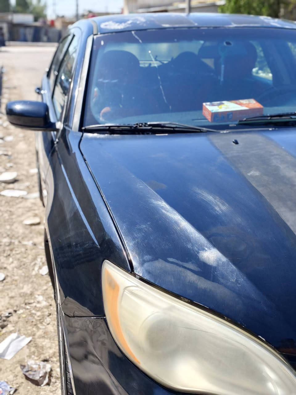 كرايسلر c200 موديل 2014 محرك 4 سلندر 2400 سيسي محرك مفتوح.
سياره بيها جراد ع قماره وعلى البنيد والصندوق. 

التبريد كله جديد ماعدا الفابريتا مامبدلها بعدهي. 

السياره باسمي 

نصبتها ومشيها خير من الله 

تايرات جديد مع باتري جديد

السعر 68 ورقة بيها مجال بسيط 

مكان السيارة البصرة المعقل 

رقم الواتساب 

***********
