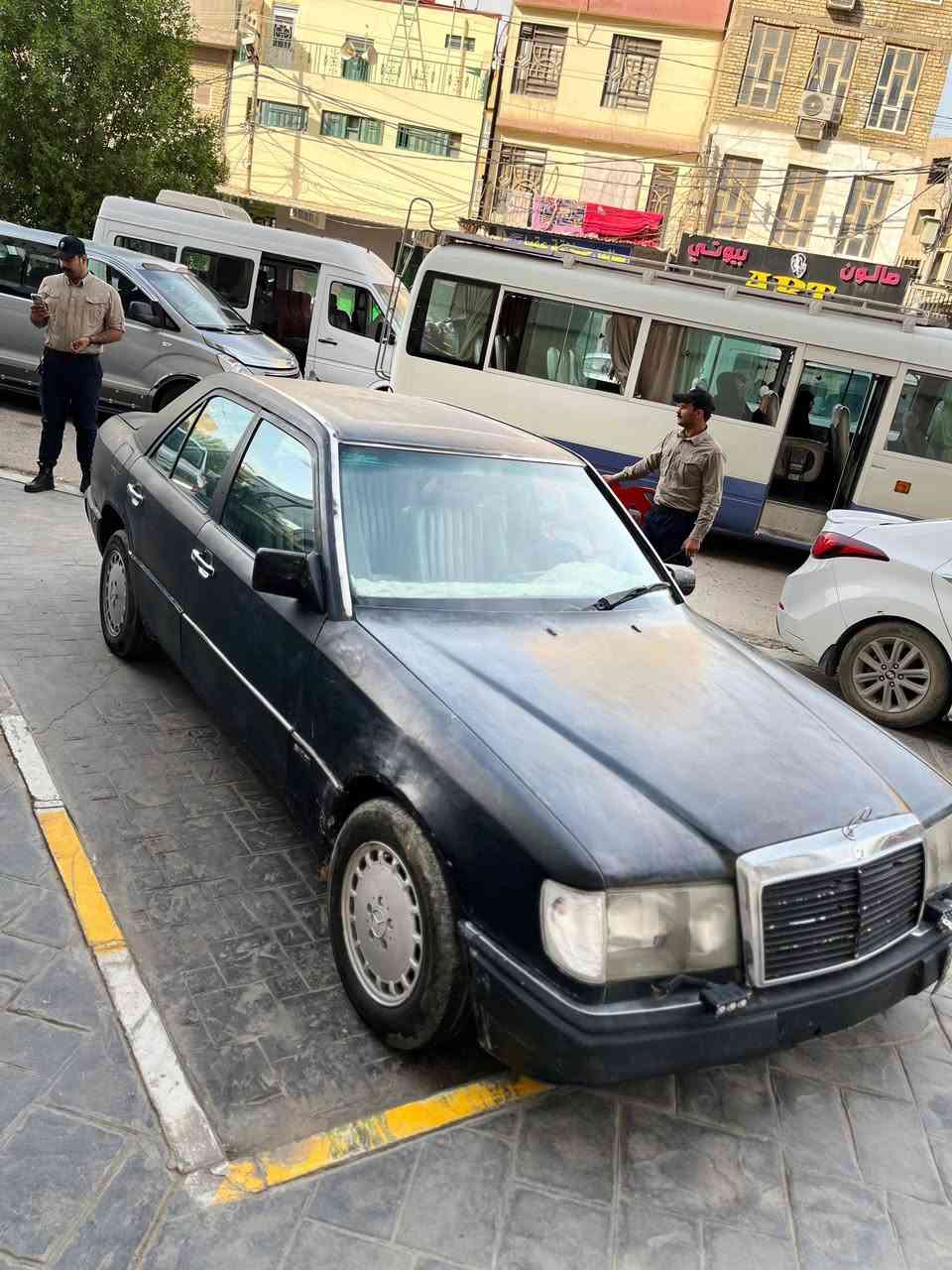 مارسدس دب رقم بغداد
بدون ضربه وشواصي ولغود وخياسات
مارسدس دب E 300 موديل. 89 اصل 
كير ومكينه كفالة جديدة 🆕 
مكينة .3000 نظيفة. وهسه مسويلها ادامه جديده بلكات نوزلات جاهزه اللاخير 
تبريد ثلج ❄️ منظومه جديدة 
ادامة كامله المكينه كلها 
حداديه كامله للخير 
السيارة جاهز ومابيها كل نقص الحمدلله 
تحويل مباشر بشرط بسمي رقم بغداد 
سنوية.  لـ 2030
مكاني كربلاء 
السعر 53 وبيها مجال للشرايً 

***********
