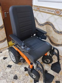 كرسي متحرك • نظيف ١٠٠٪ • عمارة ميسان