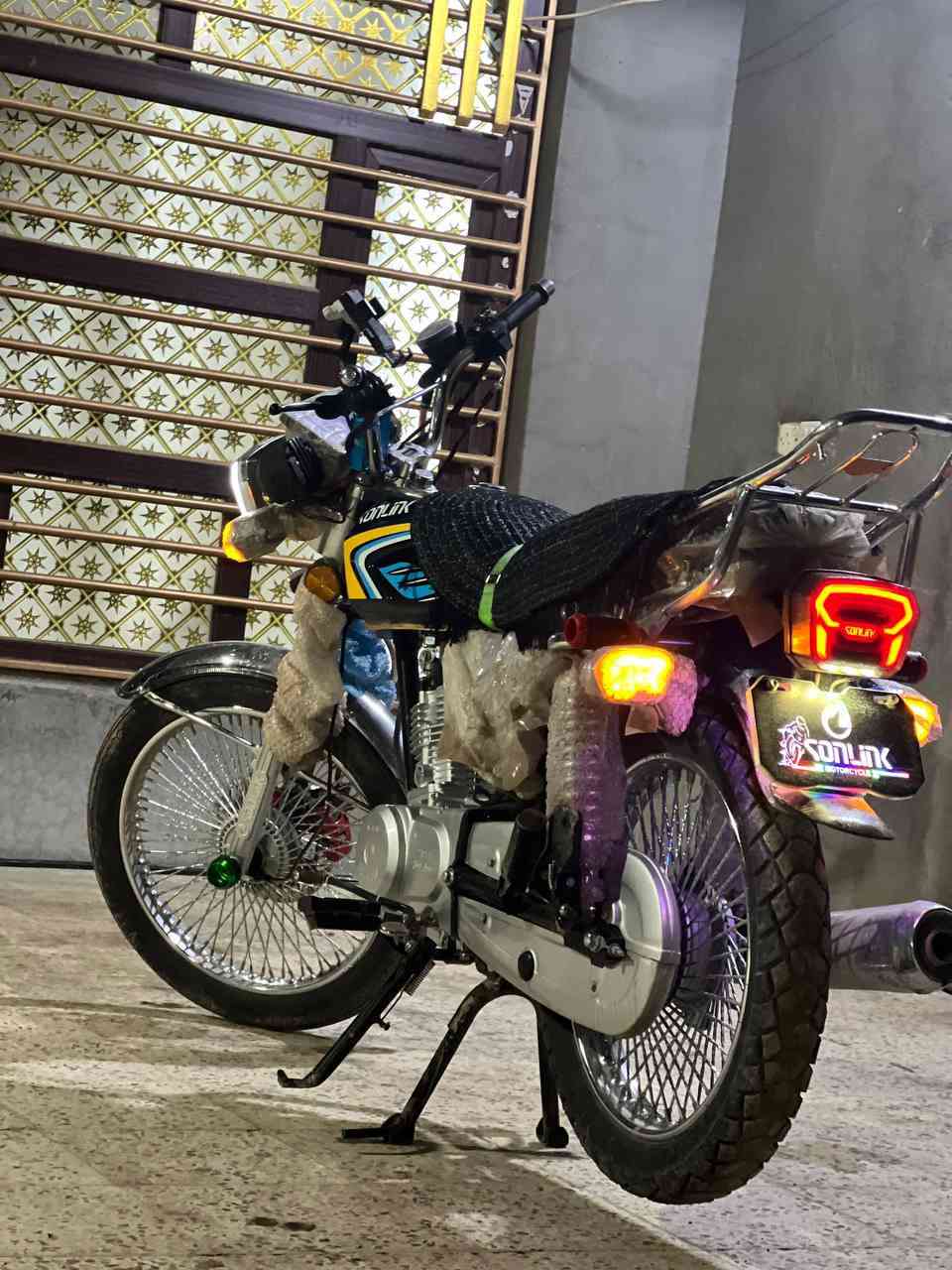 للبيع 2025 ماشي 2000 ديالي سد حمرين السعر 775 وبي مجال قليل ***********
