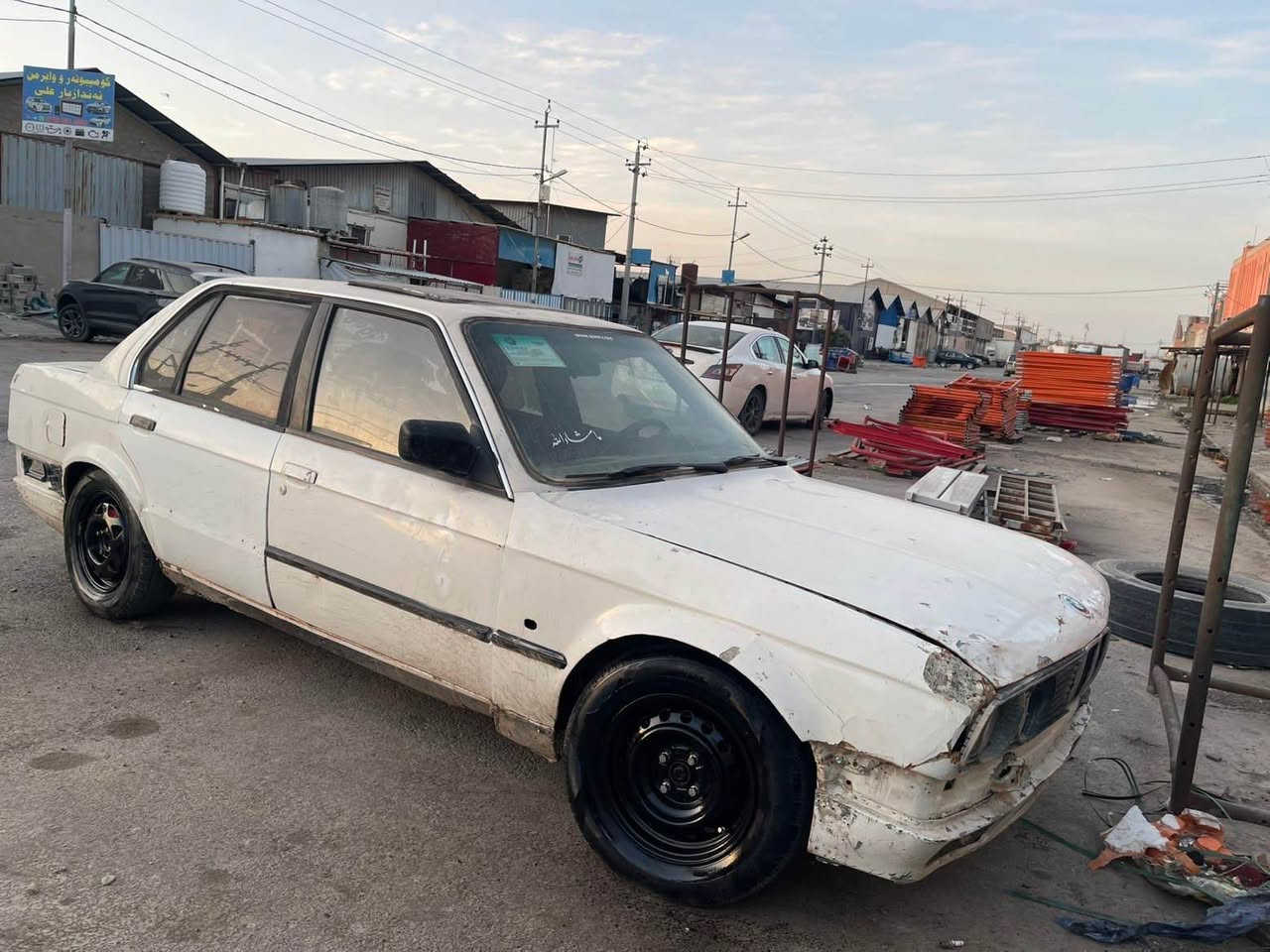 بيئيم زعرا لؤ فرؤشتن سياره كه ئارمه به شرتي أوليات ده يفرؤشم باقي خؤرو زبل ده يفرؤشم سياره كامل جاهيزه به س حيسابي بي ماكينه ي بكه *********** أربيل, العراق
