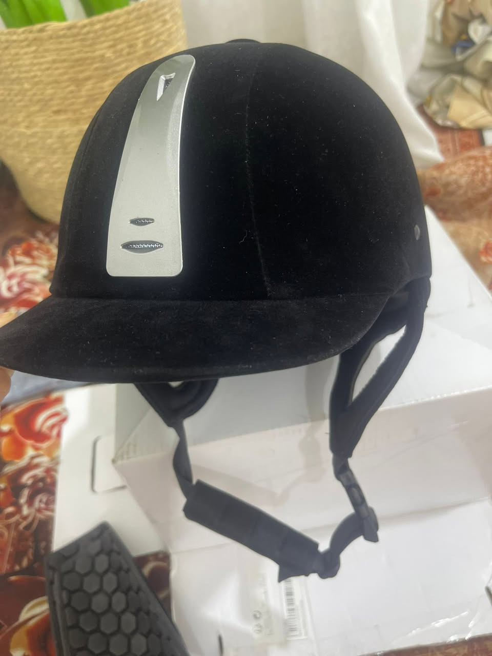 خوذه ركوب الخيل اكتب السعر وبالعافيه


**إذا كنت صاحب هذا الإعلان وتريد حذفه لأي سبب، رجاءا أرسل رسالة إلى الدعم الفني**