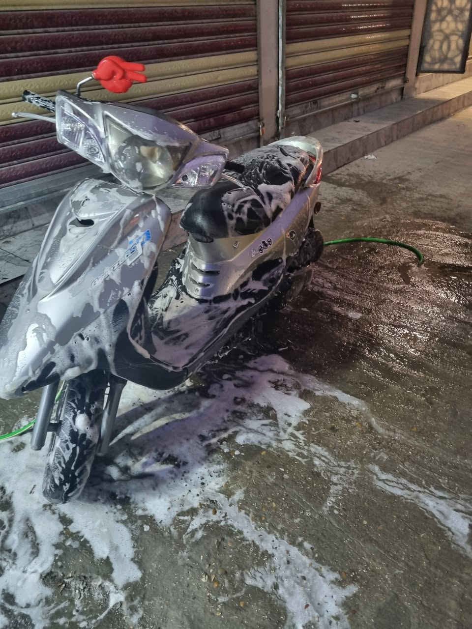 السلام عليكم دراجه لبيع دراجه بلاديه ما مفتوحه  والسعر 850 وبيهه مجال لشراي للعنوان بغداد الحريه ولا ستفسار عله رقم ***********
