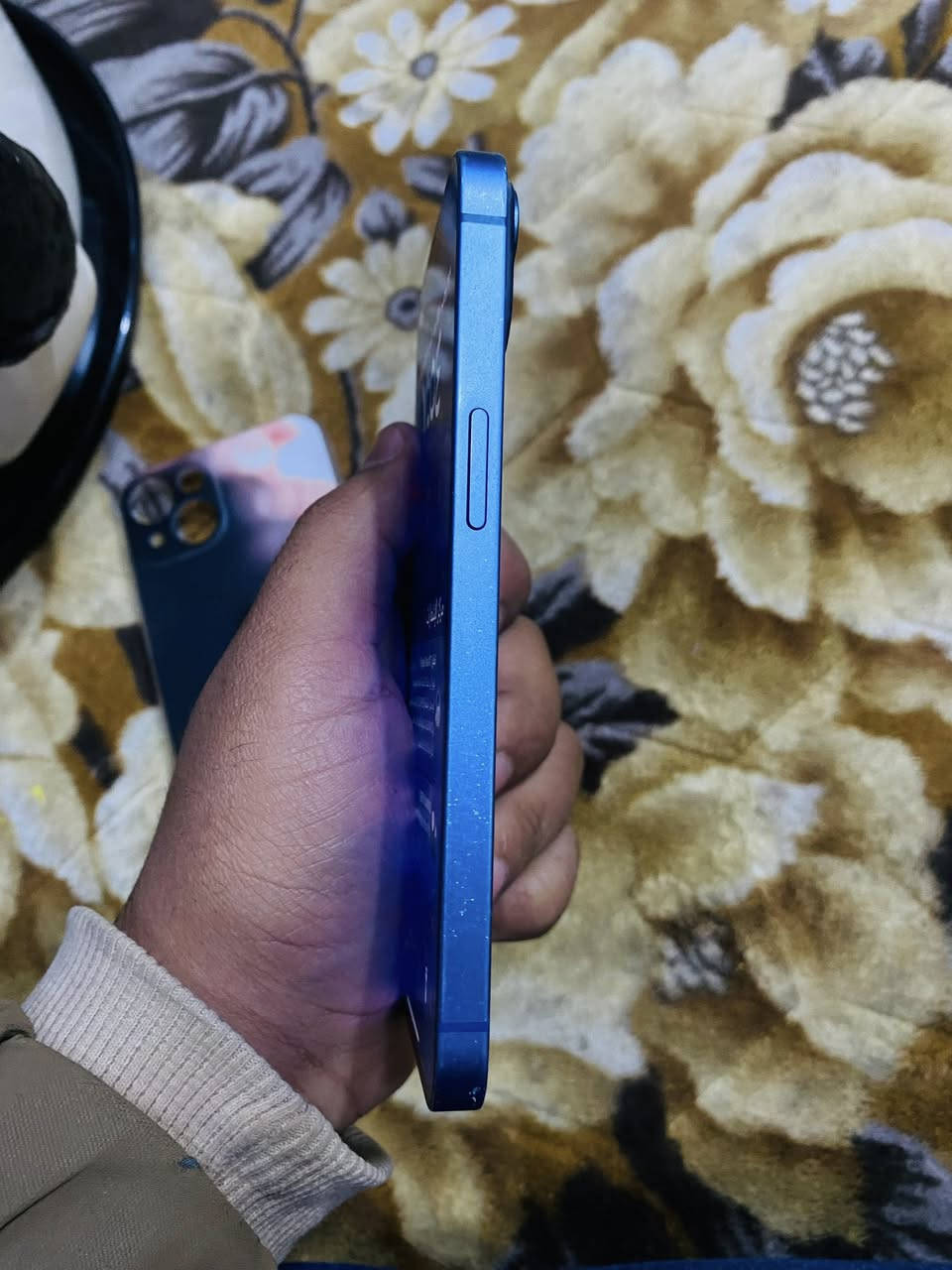 السلام عليكم متاح آيفون 13 جهاز نضيف وممفتوح ذاكرة 128 بطارية 83 نموذج M ملحقات (كيبل شحن + كفر ) آلسعر ب375 بي مجال قليل مكاني ديالى بعقوبة ***********
