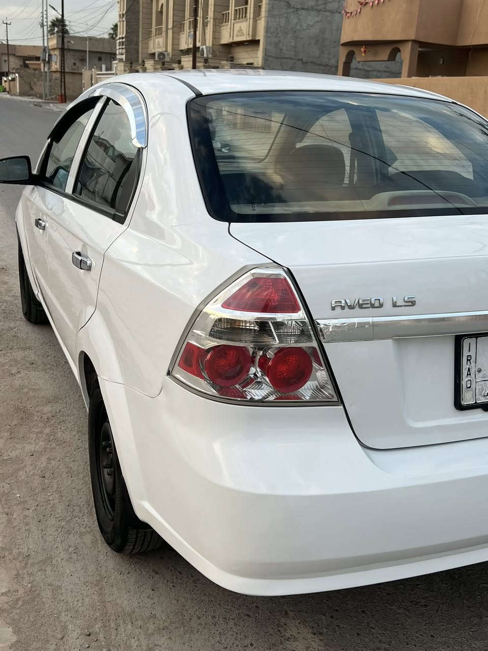 السلام عليكم للبيع بسعر مناسب جدا 
شيفروليت أفيو موديل 2011 خليجي 
كير أوتوماتيك محرك 1600 
رقم صلاح الدين الماني شرط التحويل والرسميات السياره بيها قطعه وحده صبغ بدون داخل بدون حادث السعر 63$مكان السياره صلاح الدين /تكريت/القادسيه للاستفسار 
***********
***********
