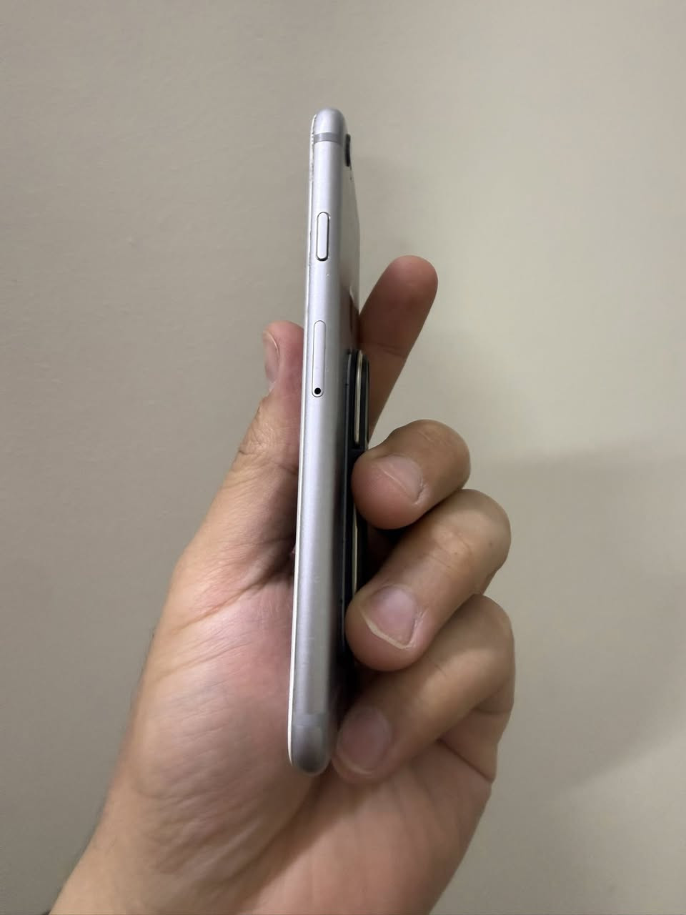 ايفون 6s نضيف كلش ذاكرة ٦٤ 
الجهاز كامل نت سيمكارت وكامرتة حلو واضحة حت برامج يفتح كلهن 
رايدي ٥٥ مكاني بغداد البياع او حي العامل


**إذا كنت صاحب هذا الإعلان وتريد حذفه لأي سبب، رجاءا أرسل رسالة إلى الدعم الفني**