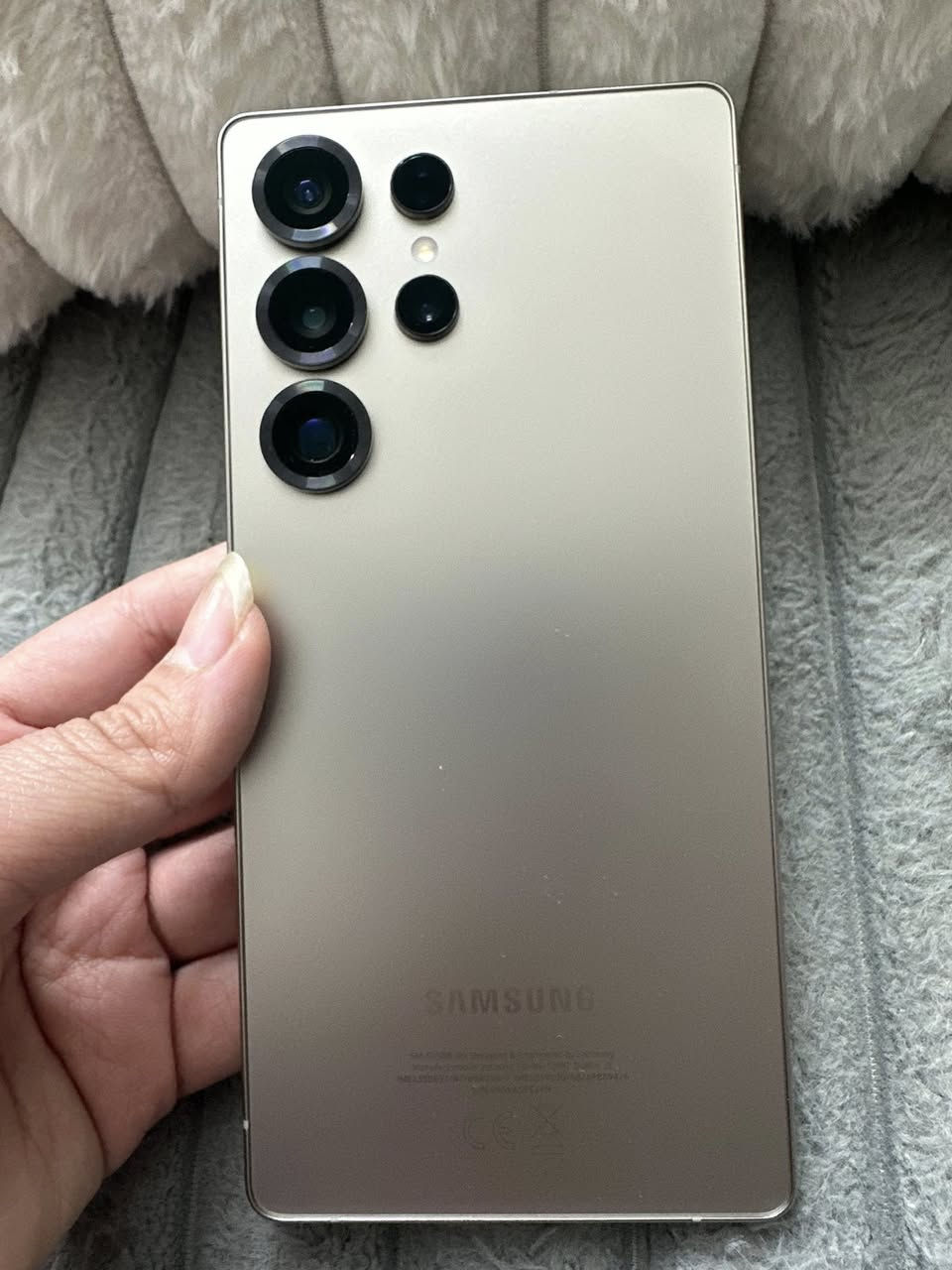 السلام عليكم سامسونك s25 الترا للبيع استخدام اسبوعين فقط بعده بلضمان وويا شاحنة الاصلية ممستخدمة ذاكرة 256 السعر مليون و250 
مكان بغداد للتواصل 
‭***********‬
