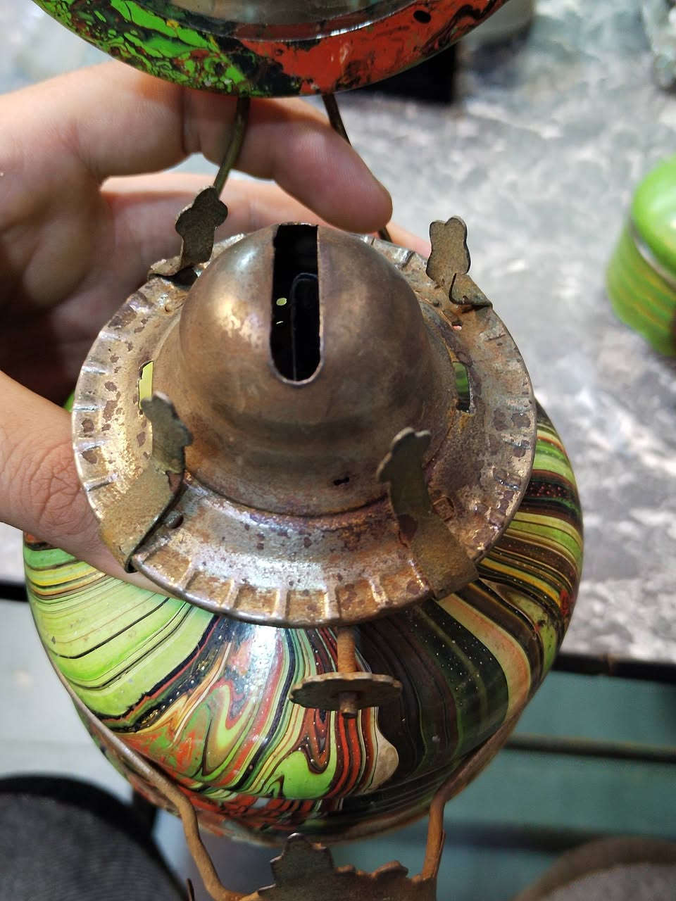 السعر ٥٠ الف والتوصيل مجاني لجميع المحافظات العراق لاله قديمه ٣ قطعه زوج +قطعه صنع إيران ألوان جدا مميزه


**إذا كنت صاحب هذا الإعلان وتريد حذفه لأي سبب، رجاءا أرسل رسالة إلى الدعم الفني**