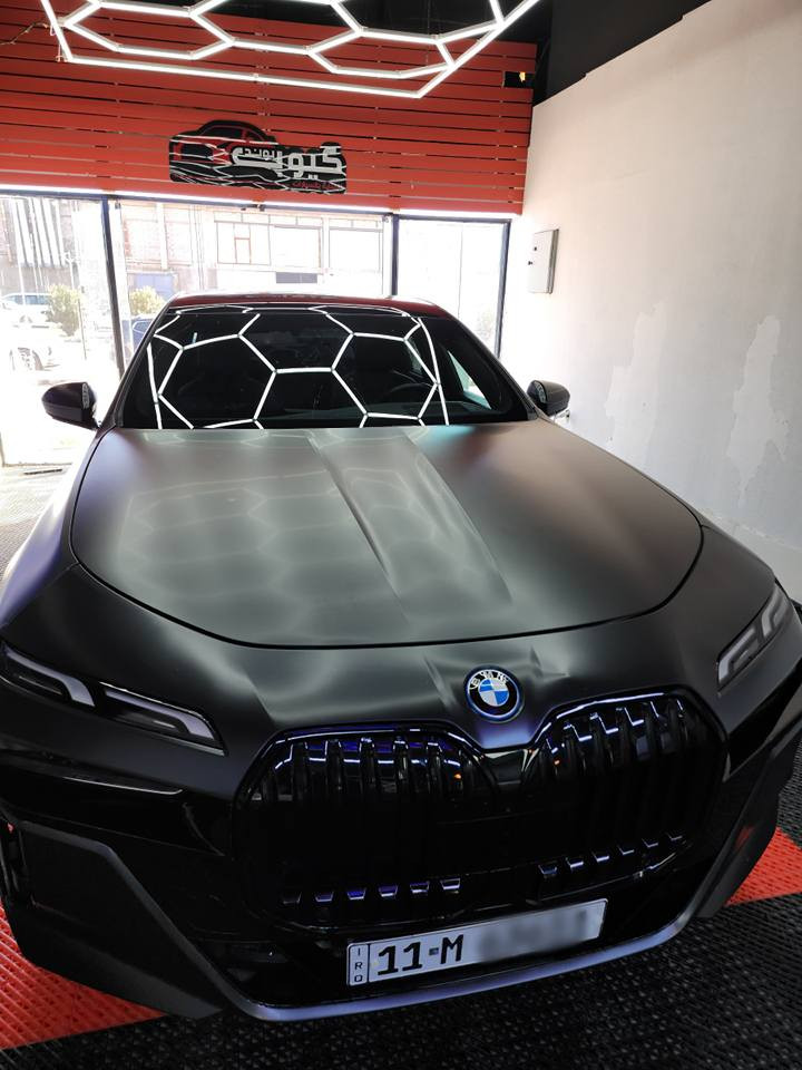 بي ام دبليو 2023 / الكرستالة 
BMW 740i 2023 – M Package

السعر  6500 $ / ٦ شدات ونص 

وارد أمريكي حادث دعاميات فقط ومبدلات جدد وكالة 
بدون أي ضرر ولا أي صبغ أو تعديل مكفولة ما عدا الدعاميات
رقم بغداد 

 المواصفات 
اللون أسود مات ( مميز) 
مغلفة PPF
• محرك 3.0 تيربو – 6 سلندر
• كت M Sport كامل
• جنط M 21
• ليزر لايت
• سقف بانوراما
• كاميرات 360
• أبواب شفط
• دخول وتشغيل ذكي
 الداخلية:
• شاشات iDrive
• كراسي جلد كهربائية تبريد + تسخين
• إضاءة داخلية Ambient
• ستائر كهربائية
• صوت Harman Kardon
• تشغيل عن بعد
• ايبادات خلفية في الابواب 
. تخم تايرات جديد 

رادار – نقطة عمياء – مانع تصادم – تثبيت سرعة ذكي – بارك أوت – قراءة لوحات
‪
***********
‬‏‏‪ بغداد, العراق
