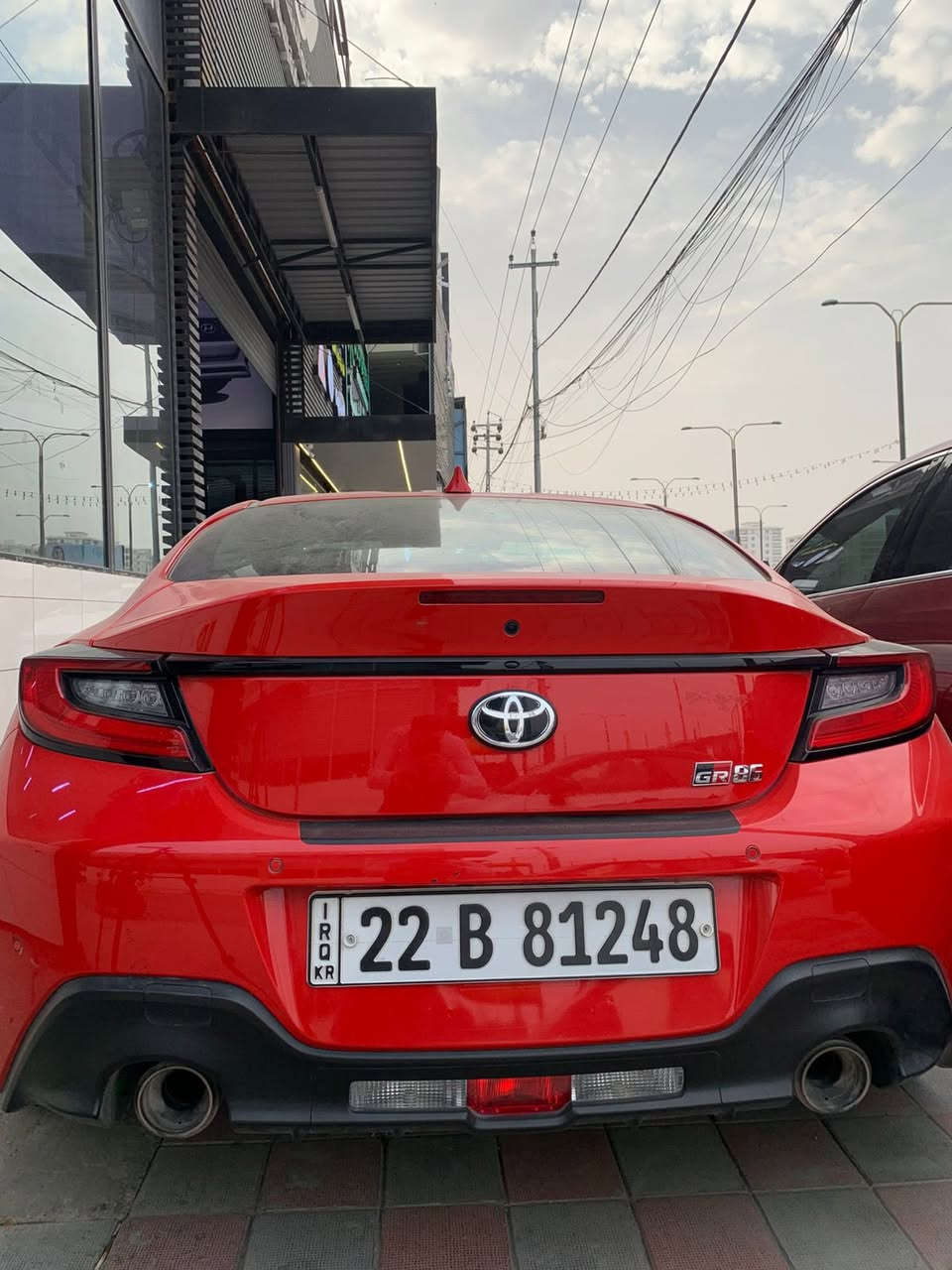 موديل 2022 Toyota GR86🔥
لون مميز مرغوب 🧡
محرك | 2.4 بوكسر اوتو💥                        

 18877ميل ماشية
الحادث / ربع البنيد تعديل بارد بدون صبغ بدون دواخل 

المواصفات| بصمه ابواب، رادار، حساسات من كل الاتجاهات ، تحكم ستيرن، گير رياضي ، دشبول كاربون فايبر، ويل رياضي ، انظمة قياده متعدده،شاشة لمس 8 بوصات، مع دعم Apple CarPlay و Android Auto.شاشةذكيه 
الأداء والمحرك//
المحرك: سعة 2.4 لتر، 4 أسطوانات بوكسر
القوة: 228-233 حصانًا
عزم الدوران: 250 نيوتن متر
ناقل الحركة: يدوي أو أوتوماتيكي بـ 6 سرعات
نظام الدفع: خلفي
التسارع (0-100 كم/س): حوالي 5.4 - 6.3 ثانية
السرعة القصوى: حوالي 225 - 226 كم/ساعة 
التصميم والمقصورة الداخلية
الخارجية: شبك أمامي بتصميم "MATRIX G Mesh"، مصابيح أمامية LED بتصميم جريء، وفتحات تهوية رياضية.
المقصورة: مقاعد رياضية قابلة للتعديل، مقود رياضي، ولوحة عدادات بتصميم رياضي.

السعر |  ١٨٠ مجال بسيط
مكان السياره بالفلوجة
للتواصل والاستفسار ***********

