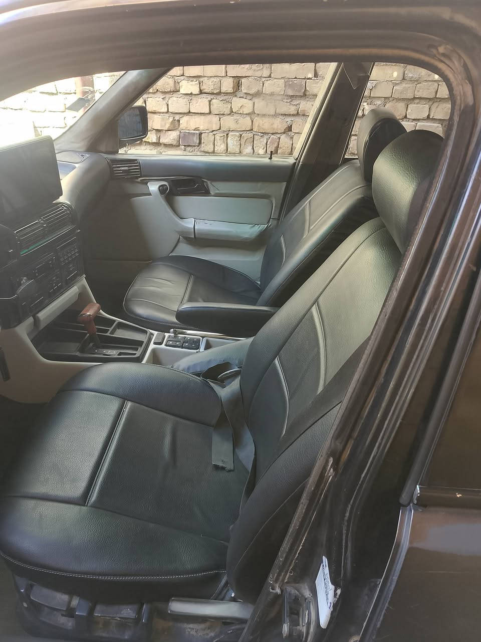 السلام عليكم 535i  BMW
موديل 89 وارد ياباني .سياره جاهزه كهربائيات .شاشه 
كير ومكينه خير من الله ترايك 200
شرط التحويل .المكان ناصريه قضاء النصر 
***********.السعر 35
