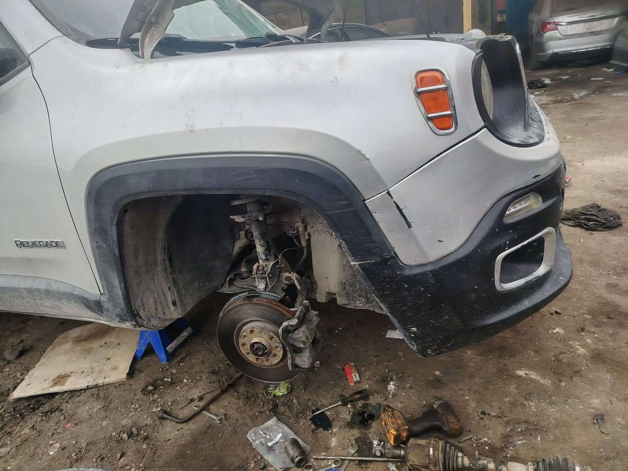 حدادية امامي
سي 200( 2008---- 2014)
افنجر
٢٤٥ الف كامل مع العملضمان ٦ أشهر
حله الحي الصناعي مقابل محطة أسد بابل
الأمير للامريكي أدوات وصيانة
***********
