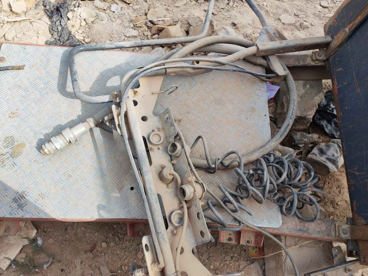 السلام عليكم
صينية جوست هية وملحقاتهة للبيع ***********
