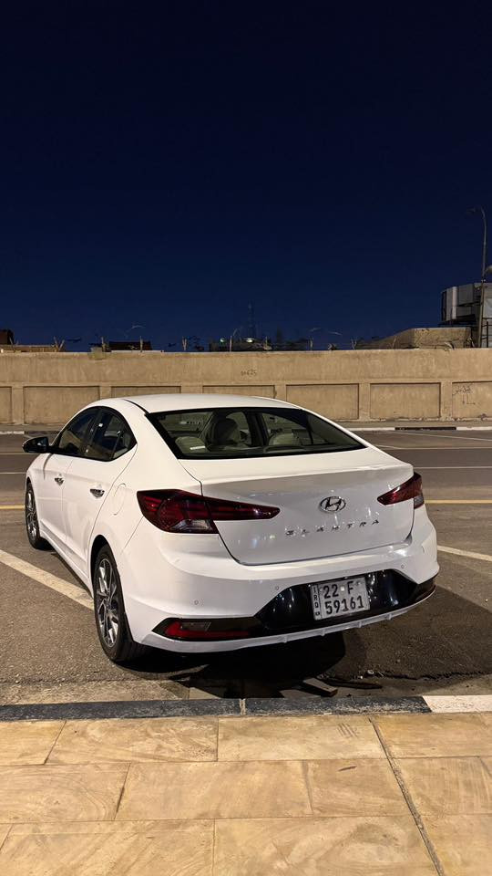 النترا خليجي
السلام عليكم 
النترا خليجي كفالة موديل 2019 شكل البزون 2020 رقم اربيل وكالة

بيها فقط طخة بالباب الخلفي الأيمن مثل ما موضح في الصورة 

سيارة بعدها جديدة وما متعوبة
بصمة 
ماشية 94 الف
محرك 2000 دوش
فتحة بالسقف 
لايت عدسة زنون جديد
تخم تاير كوري جديد
حدادية وصدر جديدة صارلها اسبوع
سنوية 2029 شهر الخامس 
دوشمة اصلية 

السعر 165 بيها مجال قليل كلش 
هاتف :***********
