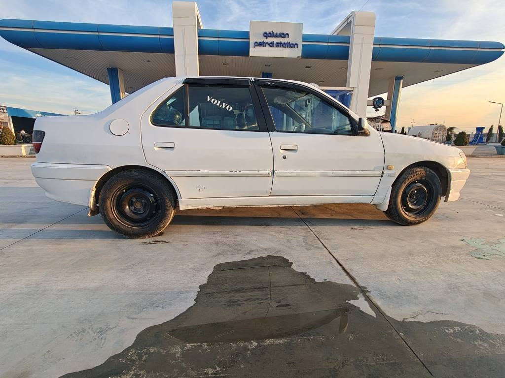 بیجۆ فەڕەنسی 306
مۆدێل2002،دەعم ولێدران وەرگەڕان موس وبڕاوە بەشەرت 
گێر مەکینەو تونندوتۆڵی بەشەرت ،کارە بایی بەشەرت 
سەیارەکەدووپارچەی پێشی بۆیاغە بێ ناوگرتن 
گەرمی وکارەبای ولایت وفڵچەوپاوەری بەشەرت 
چوارتایەی مناسبی لەژێرە ،نرخی15گەڵاومعامەلەیە
ناونیشان چوارقوڕنە 
***********ڤیبەرو وەتسئەپی لەسەرە رانية, السليمانية
