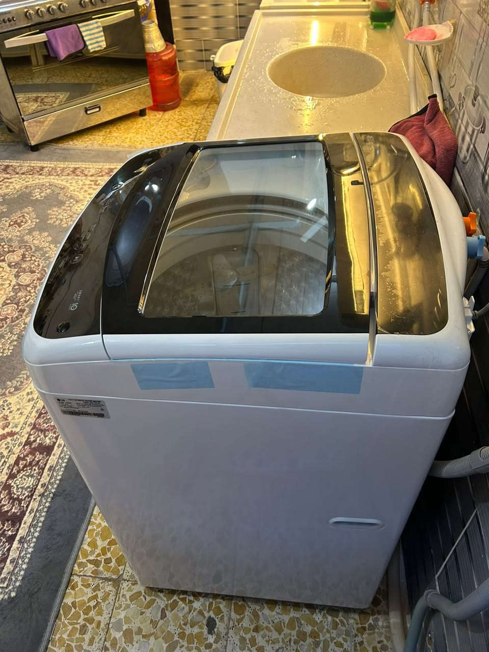 للبيع غساله ال جي 16كسر كارتون الله شاهد اول البارحه شتريتها بس مارادوها يردون باب جانبي السعر 500قفل ‭0775 069 0221‬
