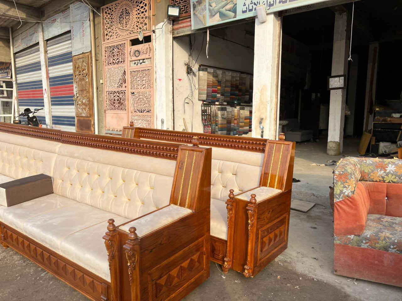 عمل اجمل تفصال دواوين وتخومه باجود انواع الخشب والاسفنج  والاقماش مع ضمان 10سنوات. نقد وقسط عنوان المعمل بعقوبه


**إذا كنت صاحب هذا الإعلان وتريد حذفه لأي سبب، رجاءا أرسل رسالة إلى الدعم الفني**