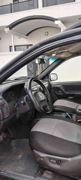 جيب كراند شيروكي موديل ٢٠٠١ رقم اسليمانيه دولي جديد سنويه جديده بسمي صبغ اربع قطع بدون اثر شخوط وجراد جام كهربائي قفل مركزي دبل اكسل كير  ومحرك لاصرف ولا بخار كشنات كهربائي كير اوتوماتيك كهربائيات كلهه شغاله السعر ٦٥ اوبيه مجال الشراي يصل *********** العنوان كلار
