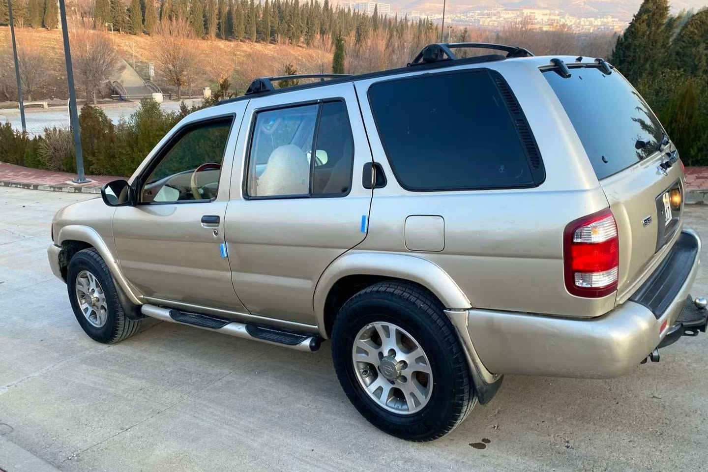 نیسان پاسفایندەر 2001 گێر ئۆتۆماتیک 
ڕەقم سلێمانی ئەسلی 
فول مواسەفات 
سلایت 
دەبڵ ئەکسل قورس و سوک 
غاز و بەنزین 
3 پارچەی بۆیاخە بێ ناوگرتن 
نموونە لە جوانی و پاکی 
چوار تایەی نوێی لەژێرە 
شاشە ئایپاد و کامێرا 
تحویل و غەرامە بەشەرت 

سـعـر : لە کۆمێنت داوابکە ڕاستەوخۆ بۆت دێت 📥 

گێر و مەکیەنەی بەشەرت 
هیچ کێشەیەکی تێدا نییە 

ژمارەی خاوەنەکەی 
***********
