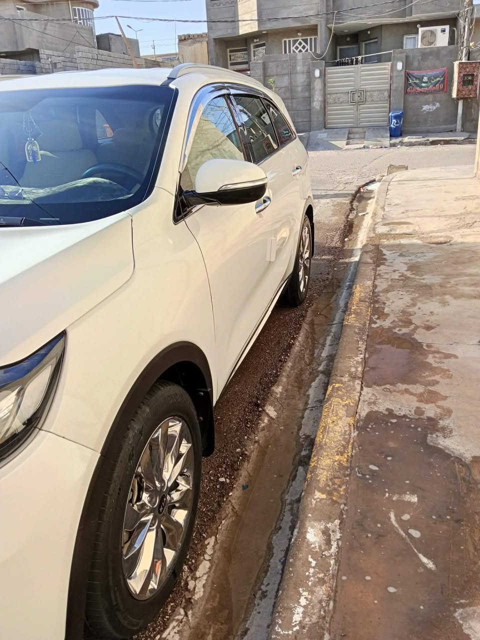 سلام عليكم  اني مكلف بالنشر سيارة سورنتو فول مواصفات موديل 2018 لسعر خاص
شراي يتصل على هذه رقم صاحب سياره ***********
