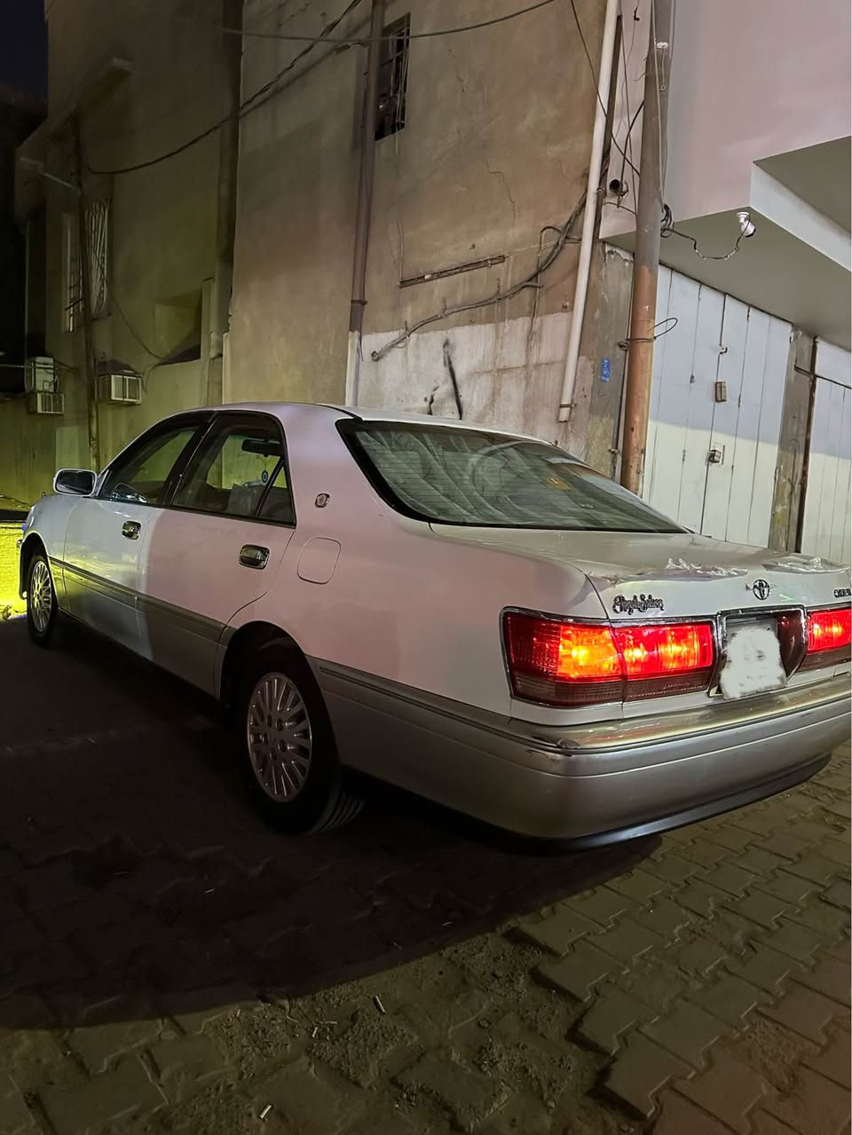 جنون ملكة محزم  ادواتت  كصه سياره نضيفه حيل دواخل جديده وجاهزه ومابيها نقص برغي دهن توني مبدله حداده جديدا كير محرك كفاله سياره من طول لطول جاهزه بك لايتات كرستال شادلها وعنواني البصرة شراي اتصل وتدلل***********سعرها 35  بيها مجال قليل للشراي البصرة, العراق
