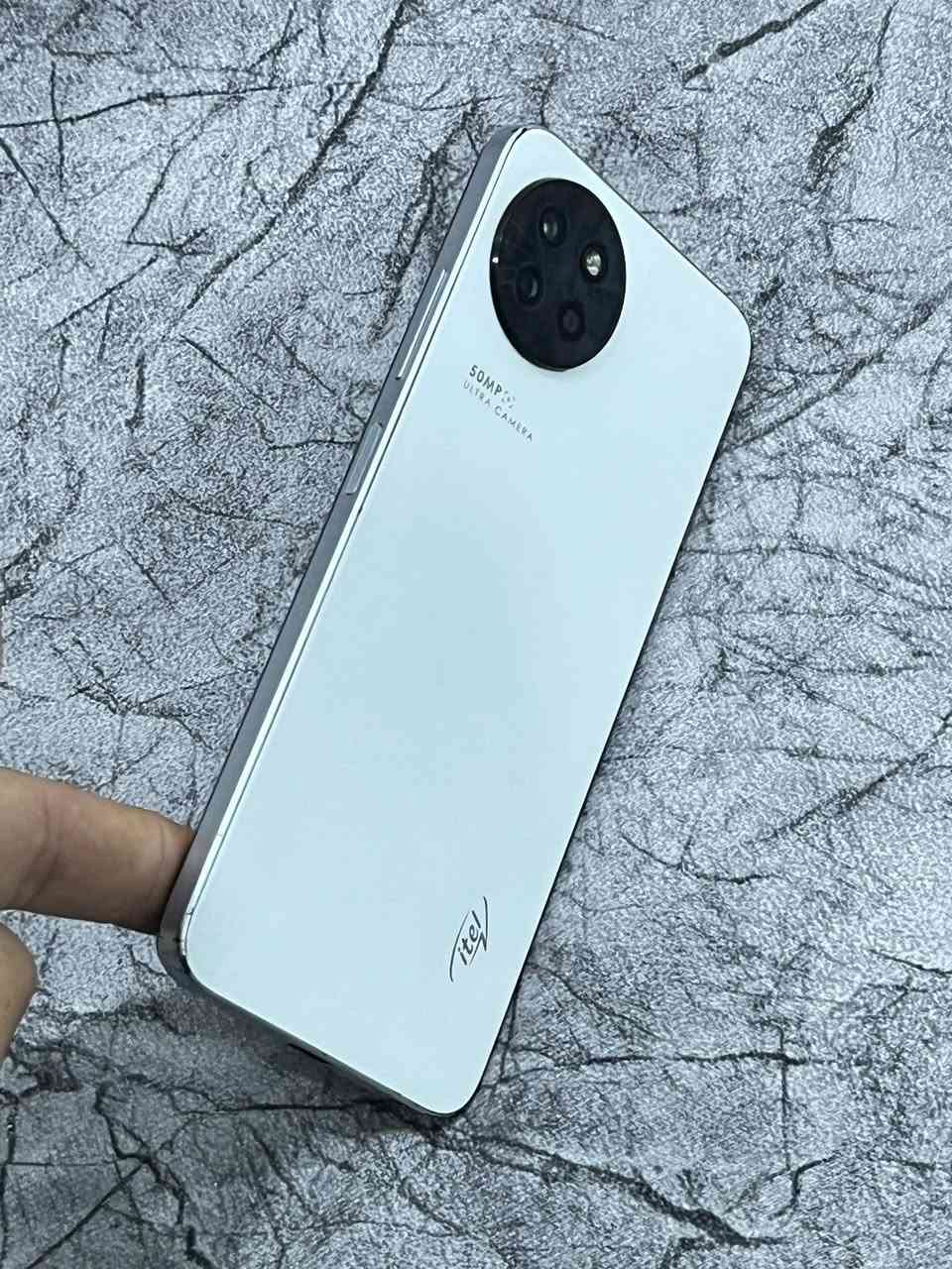 للبيع ⭕️

جهاز تكنو 23 S 
نظافة 93‎%‎
ذاكرة 256 
الرام 8+5 قابل للزيادة 
بطارية 🔋 5،000 ملي 
الكامرة الخلفية 50 ميگا 

السعر 110 الف وبي مجال للشراي🔥🔥🔥

عنوان المحل 
شارع الحلاقين- عمارة الخليل / مجاور مكتب اللقاء نت 
***********
