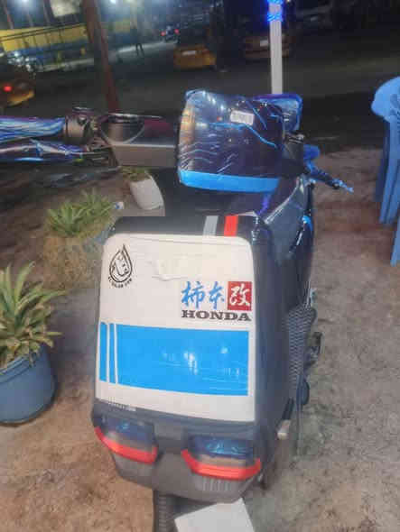 سلام عليكم دراجه شحن للبيع صار سبوعين من منزله وكاله مواصفات عاليه تخبل بطارياته مكفوله بعده جديده مطالع بيه:  بيه زلغ خفيف بل صفحه منضومه زنون عالي ناصي كلشي شغال بيه مكاني بياع سعر 950  الله شاهد ماخذه ب١١٠٠ بس توازيت عله فلوس ***********شراي اتصل او واتساب
