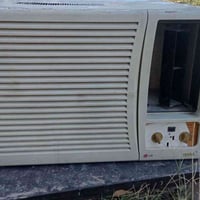 مكيف شغال ع الفحص السعر 250 وبيه مجال قليل /// 07810126924///075025299...