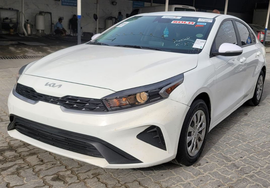 � زبائننا الكرام… مركز المهندس لأستيراد السيارت
🚘 Kia Forte 2024💥

💰 السعر: 105 $ بدون كمرك
🔧 الحالة: مصلحة وجاهزة (الوصول 10 ايام)

✅ بإمكان التخريج بكتاب شهداء (إعفاء من الكمرك لمن لديه كتاب شهداء).

📍 كربلاء - سيف سعد البلديات

📞 للاستفسار:
👤 د. شهيد: ***********

 👇🏼رابط كروب الواتساب 
https://chat.whatsapp.com/G1vHBgZwn280PCMz6HkyiX?mode=gi_t
