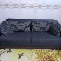 سويدي • ٩ مقاعد • نظيف ٩٠٪