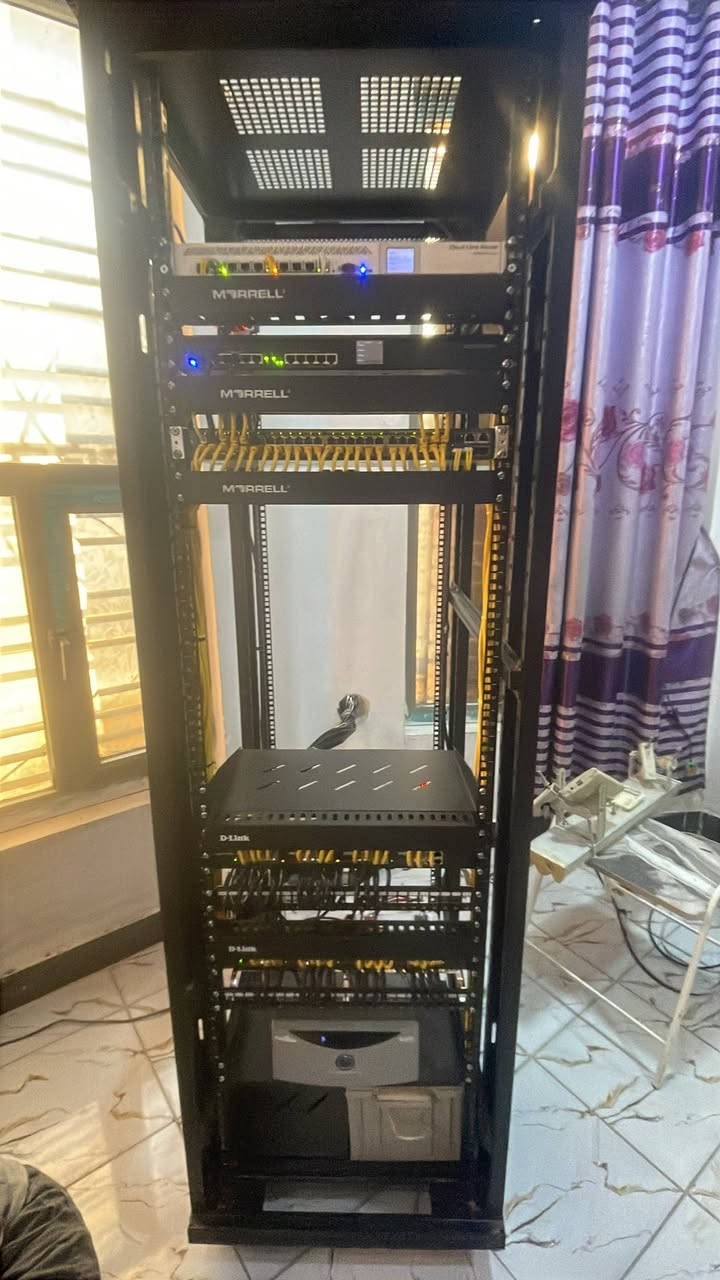 كادر بغداد
ترتيب راكات وترتيب الابراج 
صيانه ونصب وتفصيخ الابراج 
توجيه جميع لنكات 
للاتصال 
***********واتساب
