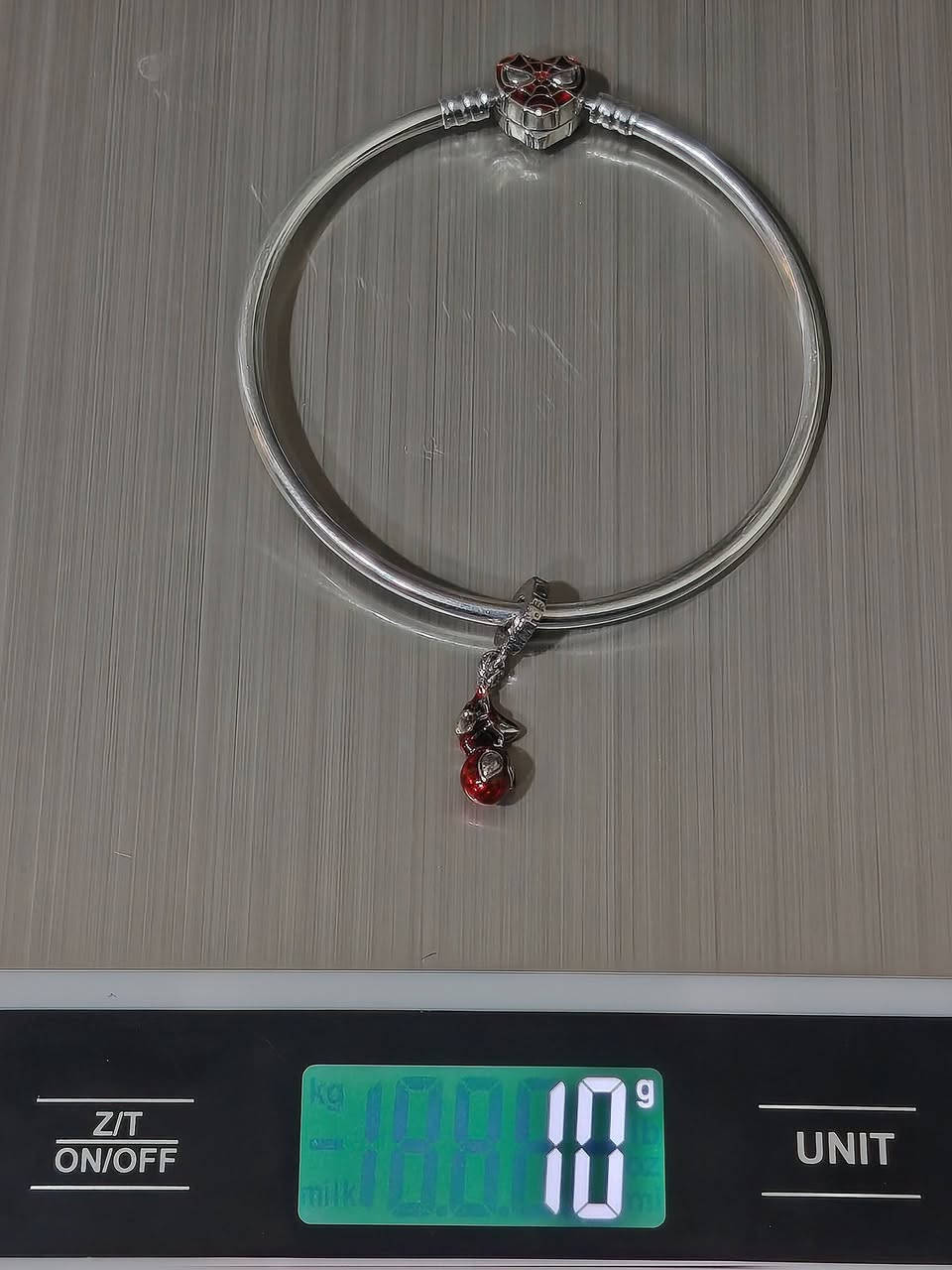 فضيات كلها مختم
اذا شلعه غرام ع ٣
واذا مفرد كل قطعه وسعرها


**إذا كنت صاحب هذا الإعلان وتريد حذفه لأي سبب، رجاءا أرسل رسالة إلى الدعم الفني**