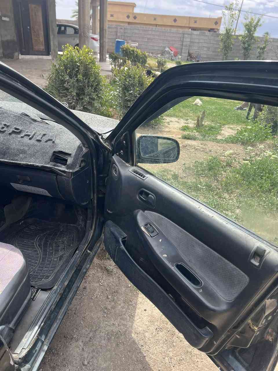 السلام عليكم للبيع سيفيه موديل 94 بغداد مشروع وطني لل 30 تحويل مباشر كير ومحرك شرط تخم تاير كهربائيات كوله شغاله مكفوله من الضربه السعر 30 وبيه مجال حك الجيه للتصال عل رقم *********** مكان بلد ناحيه يثرب
