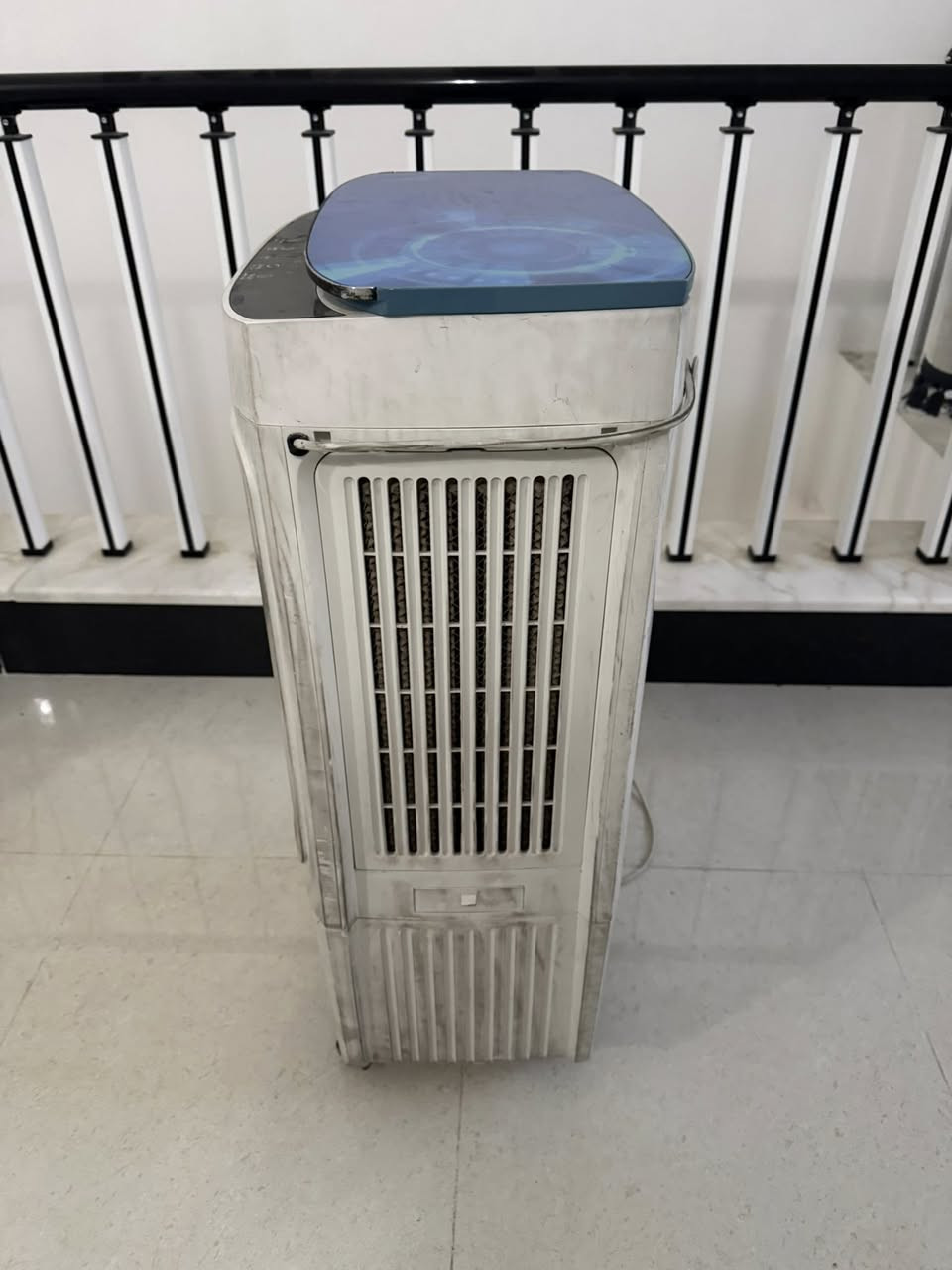 السلام عليكم مبرده كونفيره شغاله كلشي مابيه مكاني بغداد التاجيات توصيل ماعندي سعره ٥٠ وبي مجال المو شراي لايرسل ويتعبني رحمه على ولديكم رقم ***********
