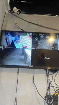 كامرات للبيع  جهاز نوع اسوار  مع بلازمه حجم, 32  مع كامرات عدد ٣  مع و...