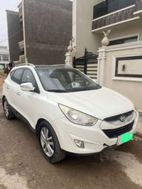 توسان خليجي موديل 2010 محرك 2400دوش   حادثها بابين جهة السائق موصفات:-...