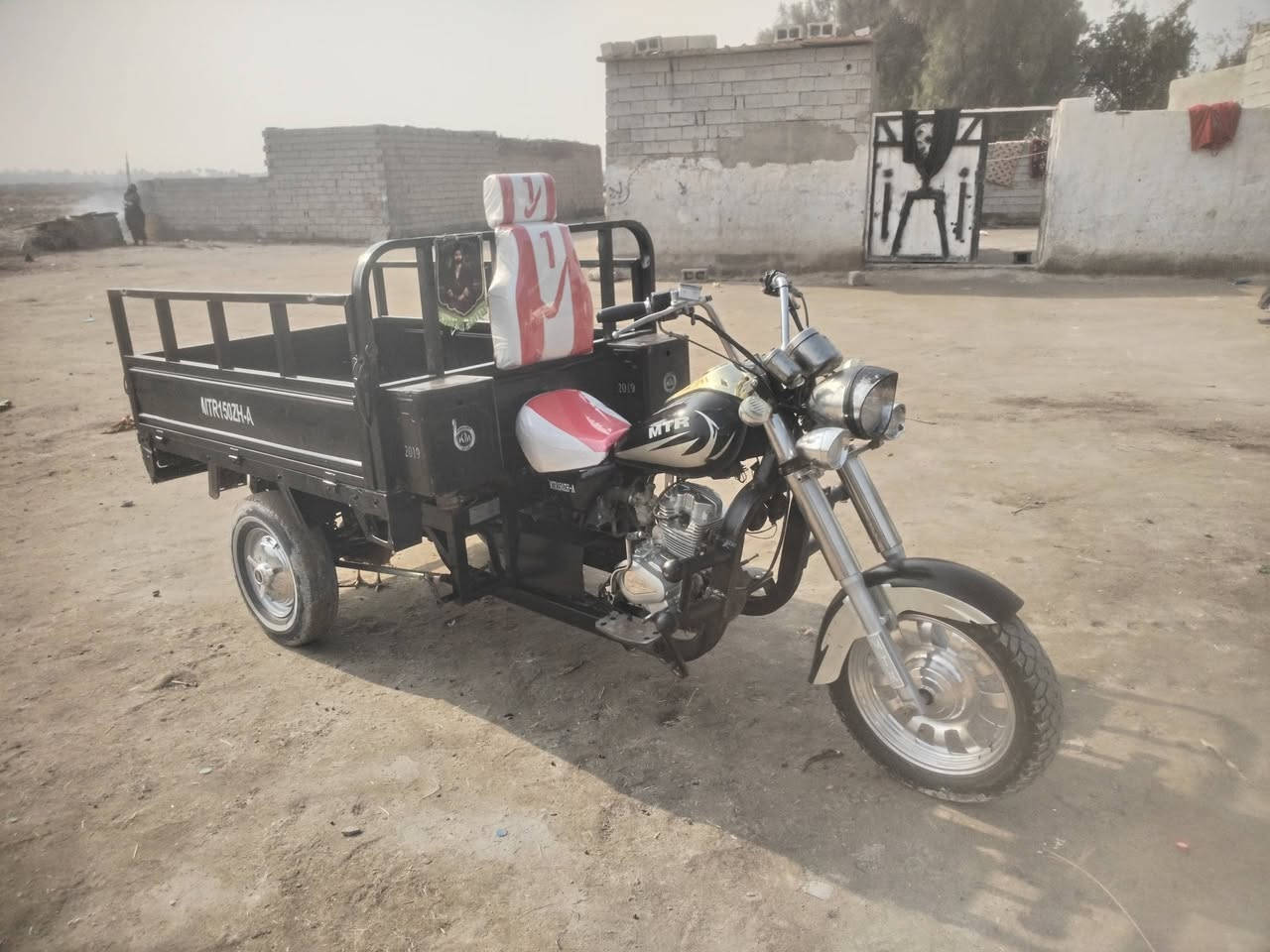 السلام عليكم ستوته للبيع امتيار موديل2019 رقم ابيض سنويه مجدد ا28 محرك جديد كهربائيات كلها شغاله السعره 1750 وبيه مجال مكاني ابو صخير مناذره الرقم الهاتف ***********
