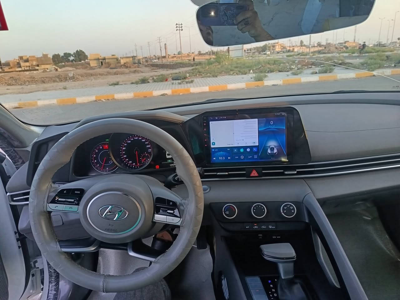 الانتر خليجي موديل 2023

مكينه حجم 2000
فول مواصفات 
كفاله عامه فقط طخه بسيطه وضاله على حاله 
السعر $١٦٥ مجاله قليل 
***********
